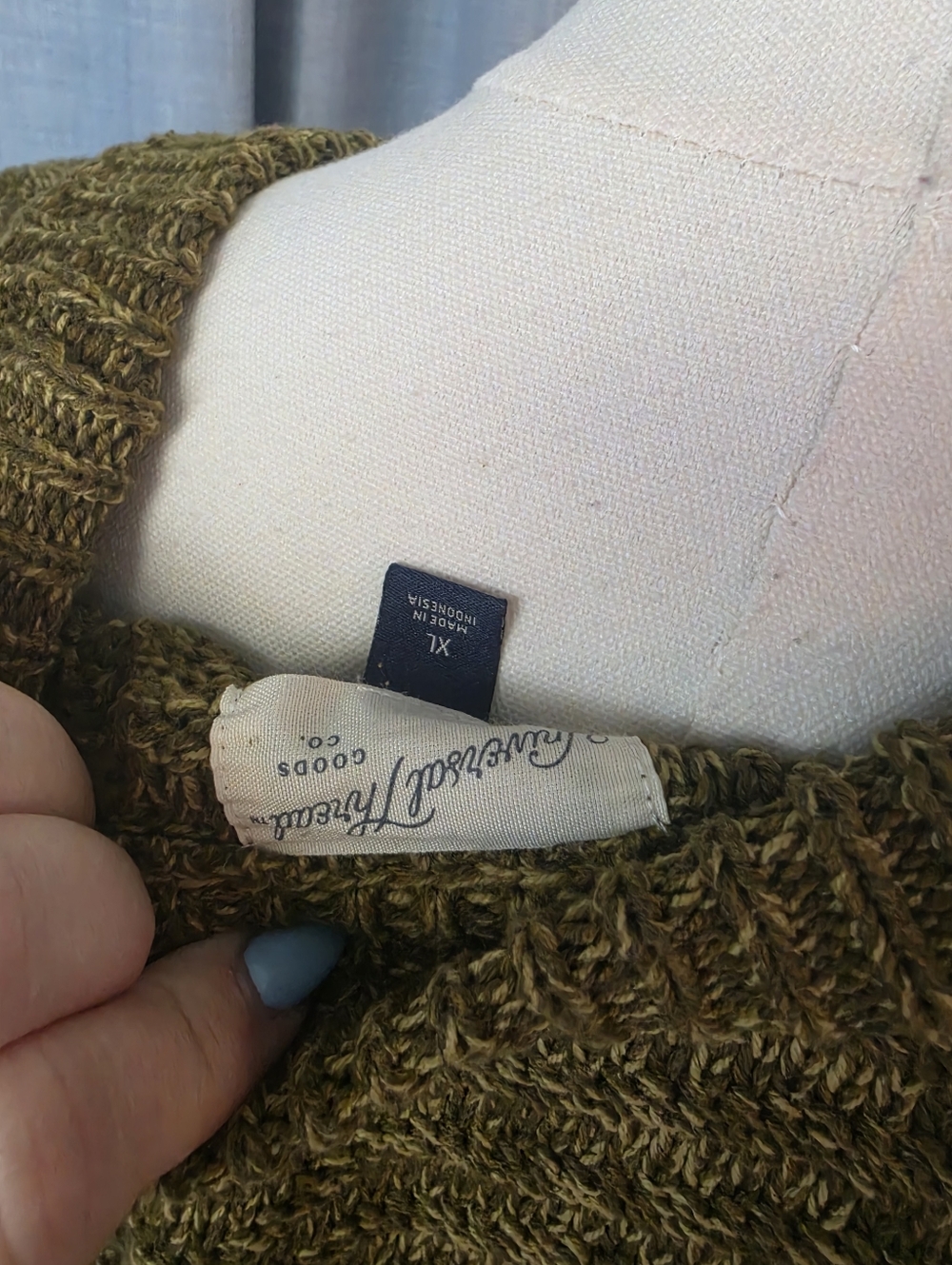 Universal Thread Green Sweater - Picture 2 of 4